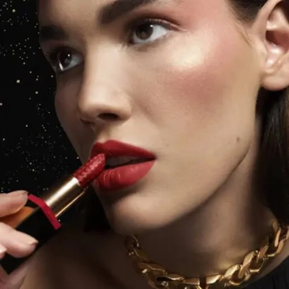 Rosso Valentino MATTE High Pigment Refillable Lipstick 111A